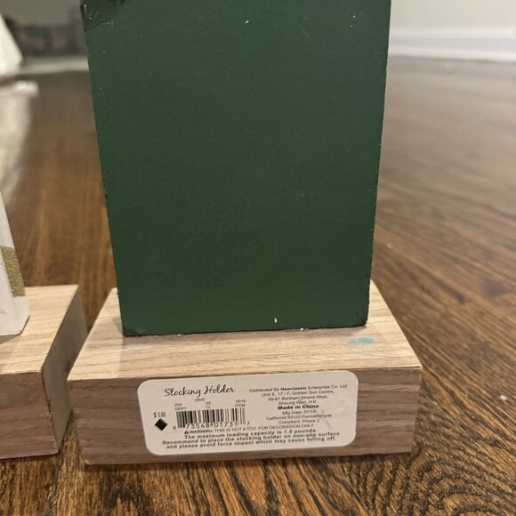 Christmas Stocking Holder Set 2 Solid Wood Hooks Mantle Green Gold Kids Heavy - Picture 6 of 8